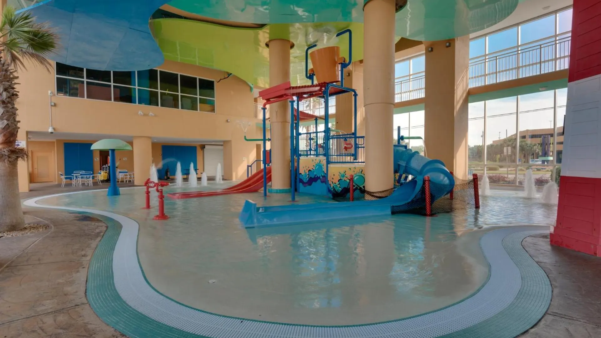 Water Park On-Site! 2 Beachfront Master Suites! Corner Balcony Views! Panama City Beach Prázdninový dům