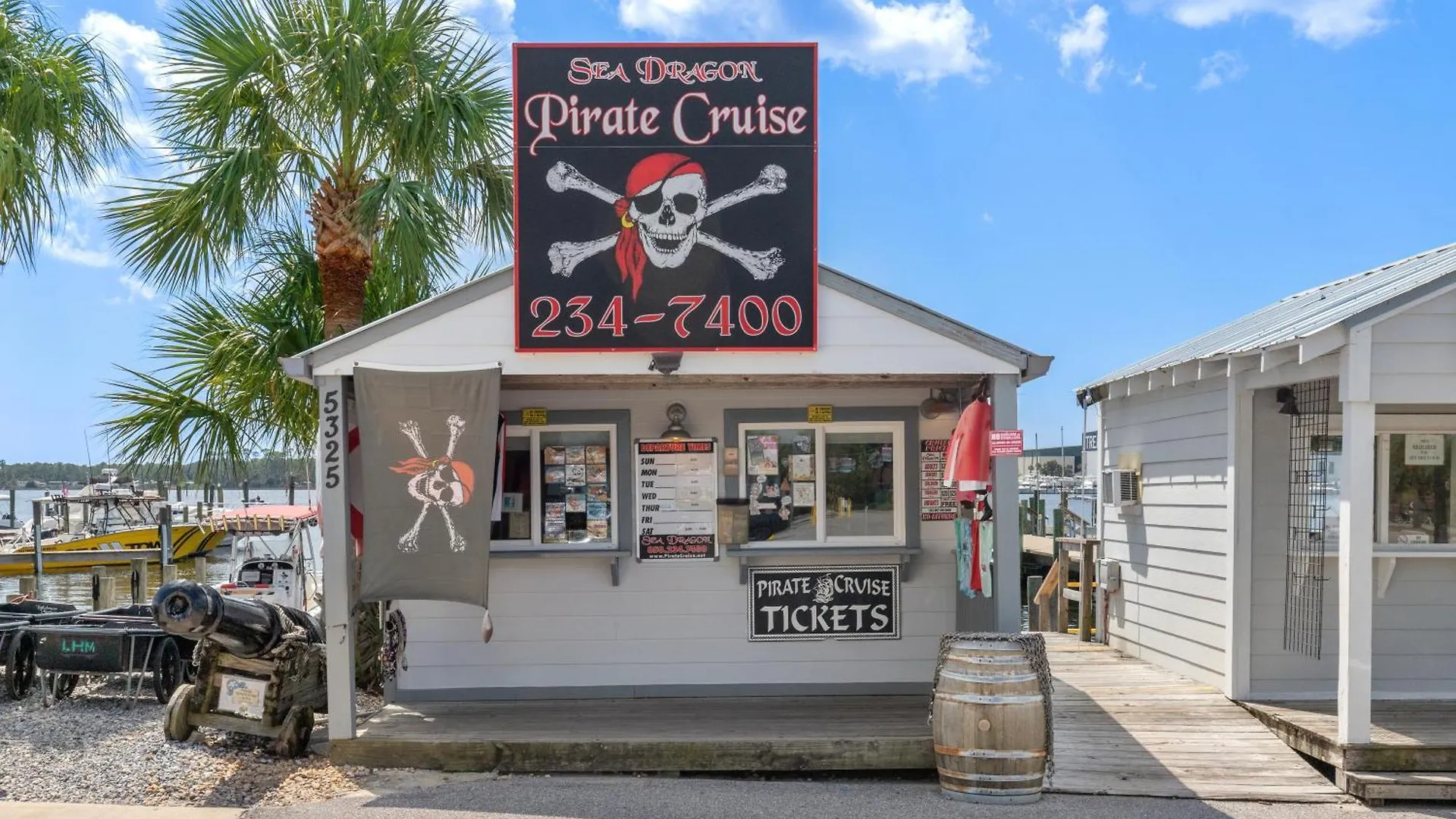Water Park On-Site! 2 Beachfront Master Suites! Corner Balcony Views! Panama City Beach USA
