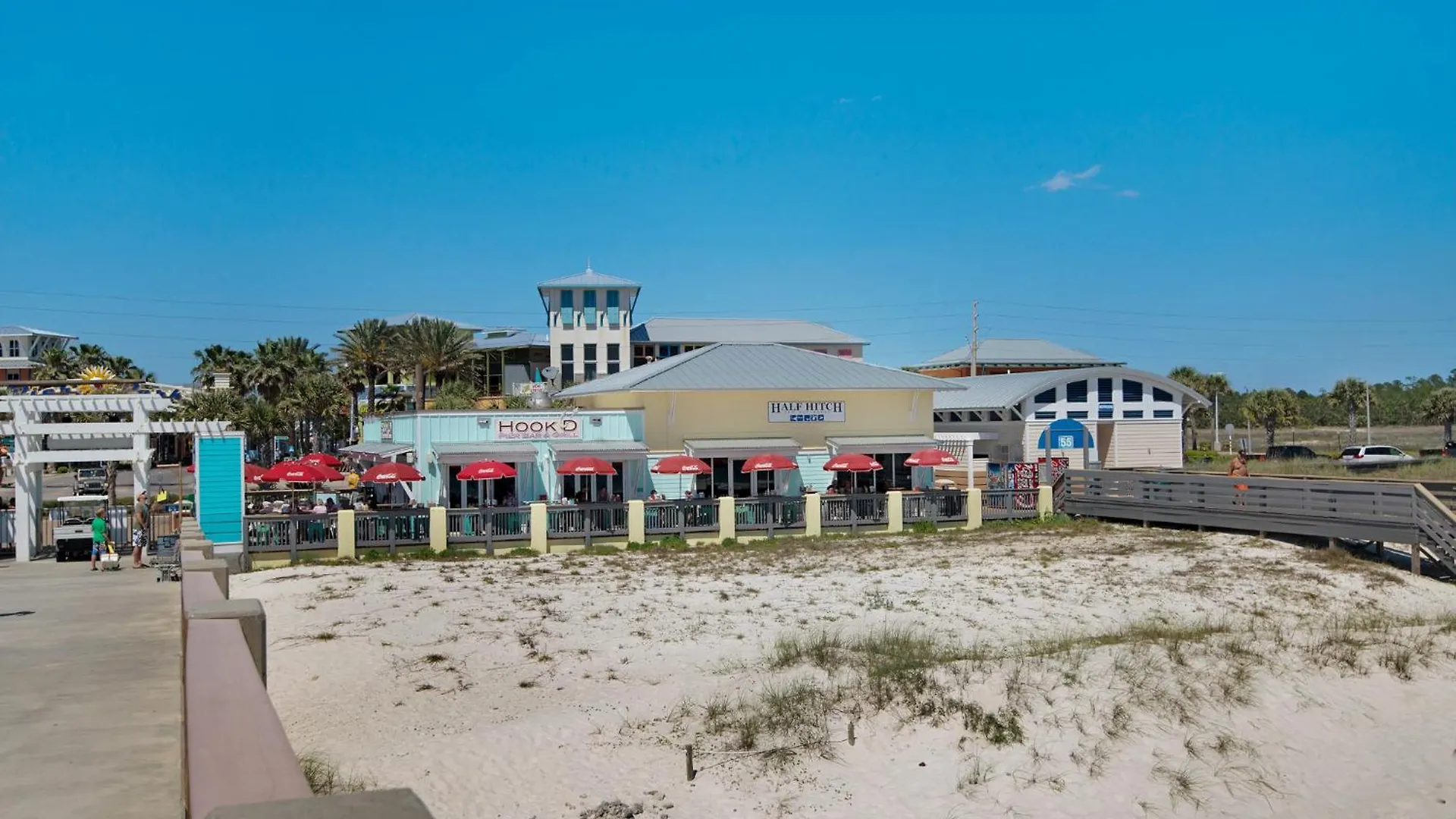Water Park On-Site! 2 Beachfront Master Suites! Corner Balcony Views! Panama City Beach Semesterbostad