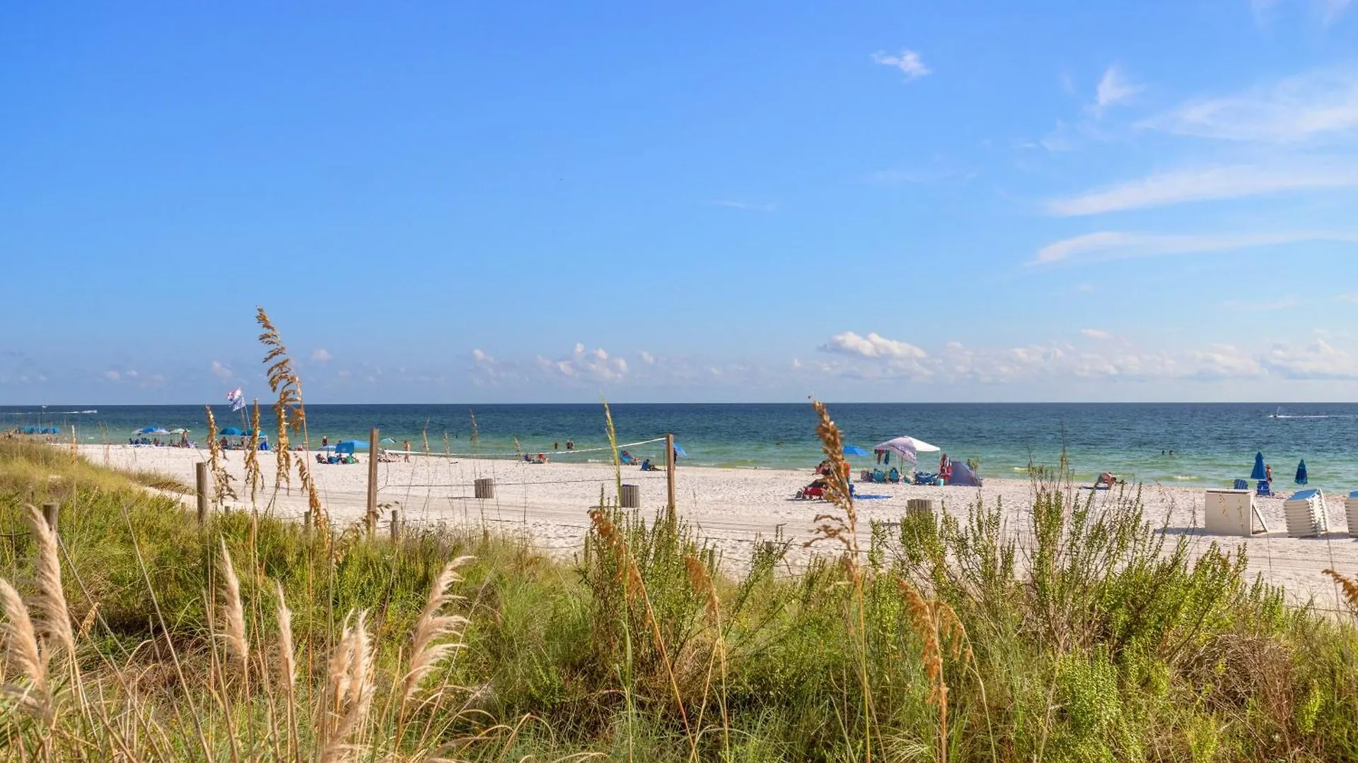 Semesterbostad Water Park On-Site! 2 Beachfront Master Suites! Corner Balcony Views! Panama City Beach