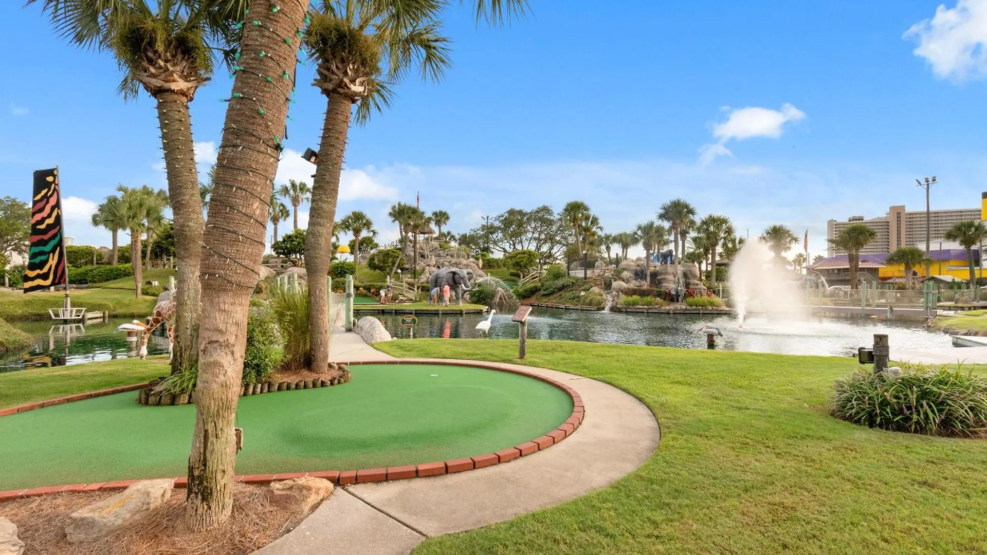 Water Park On-Site! 2 Beachfront Master Suites! Corner Balcony Views! Panama City Beach USA